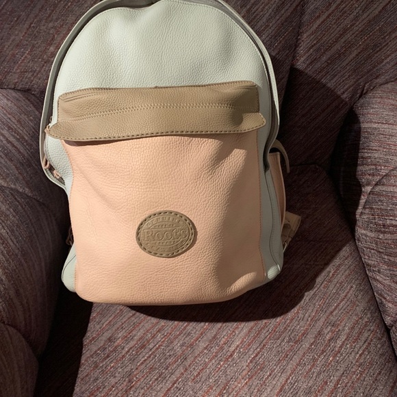 Pre owned custom made Roots backpack - Picture 3 of 7